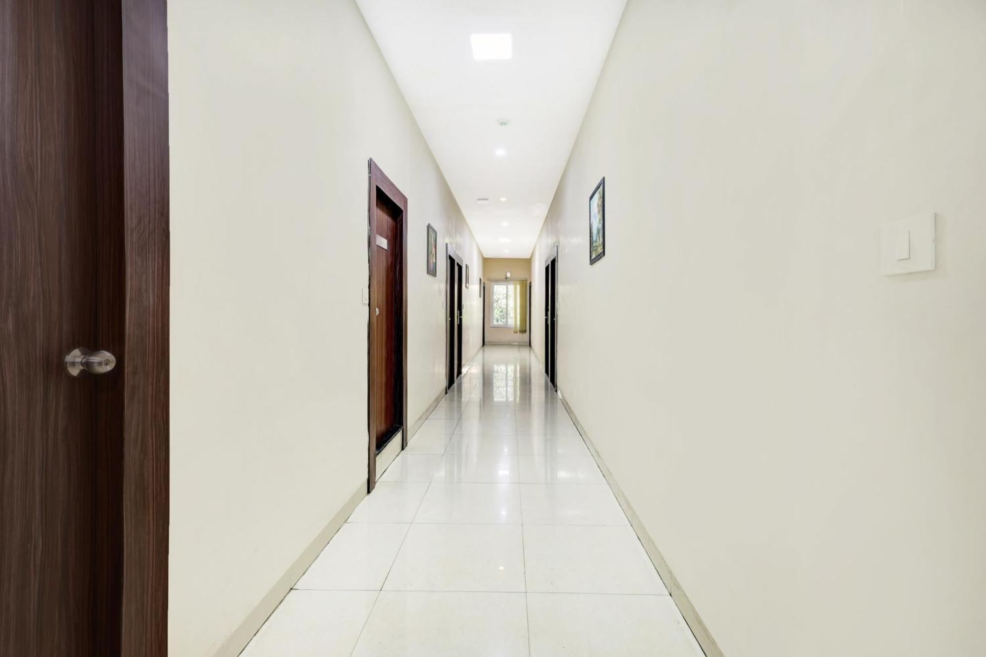 Super Collection O Dabagardens Near Beach Road Visakhapatnam Dış mekan fotoğraf