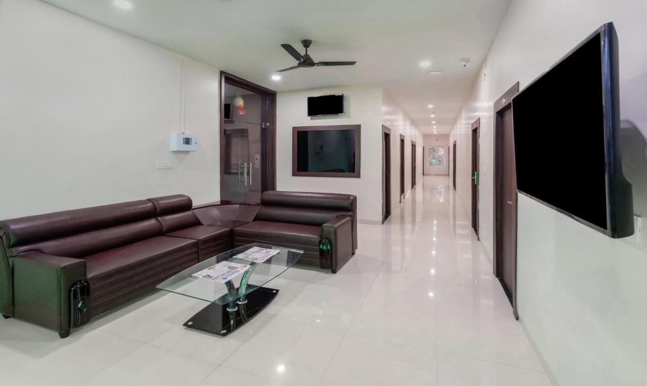 Super Collection O Dabagardens Near Beach Road Visakhapatnam Dış mekan fotoğraf